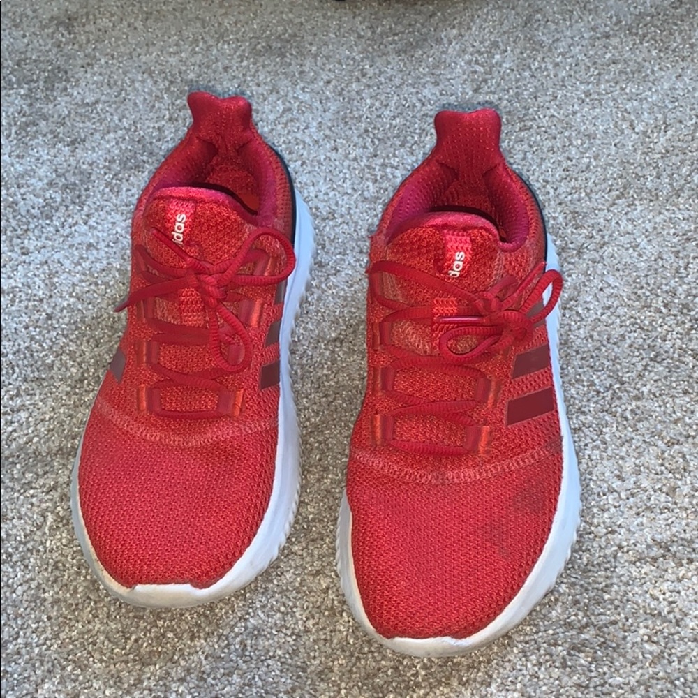 Adidas tennis shoes